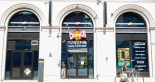 Crunch Faces Backlash After Leaked ICE Memo From Texas Franchise