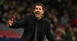 سيميوني: ما حدث لحارس توتنهام لم أشاهده في مسيرتي